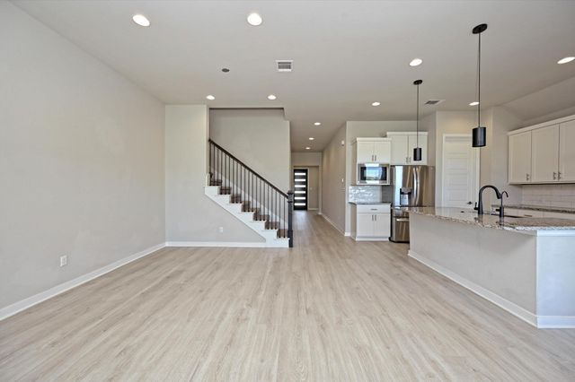 469 Coyote Creek WAY, Kyle, TX 78640