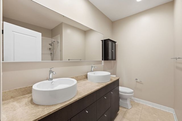 30 Market St 1, Lowell, MA 01852