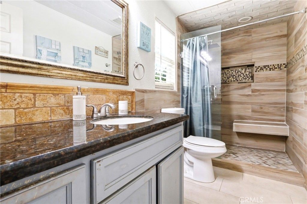 Image 18 of property listing at 80000 Avenue 48 67, Indio, CA 92201