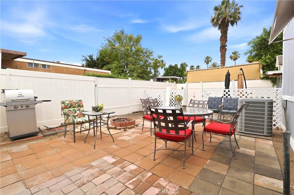 Image 21 of property listing at 80000 Avenue 48 67, Indio, CA 92201