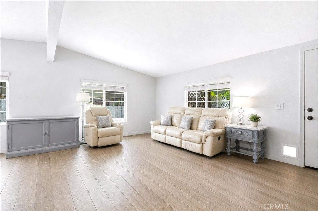 Image 3 of property listing at 80000 Avenue 48 67, Indio, CA 92201