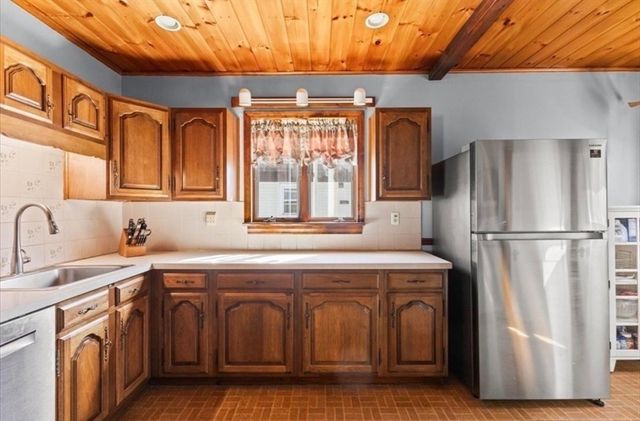 15 Belvoir Road 2, Milton, MA 02186