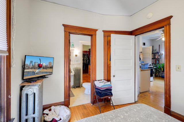 3136 10th Avenue S, Minneapolis, MN 55407