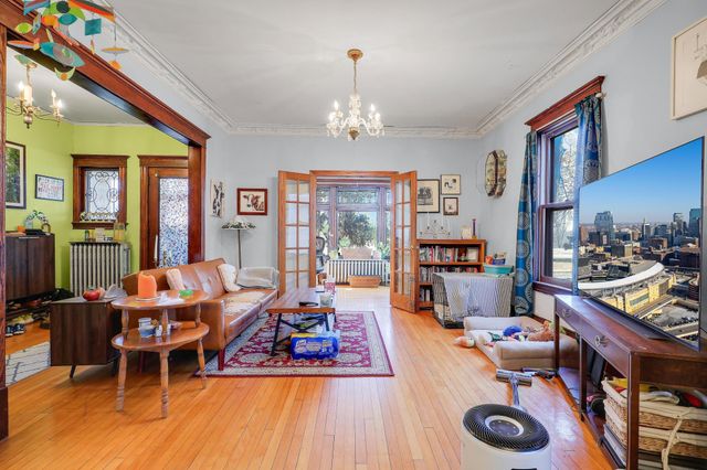 3136 10th Avenue S, Minneapolis, MN 55407