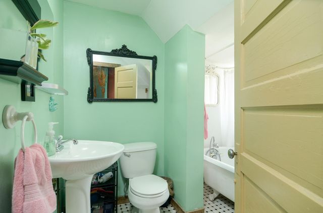 3136 10th Avenue S, Minneapolis, MN 55407