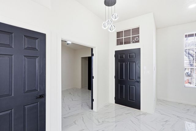 8116 Corte De Aguila NW, Albuquerque, NM 87120