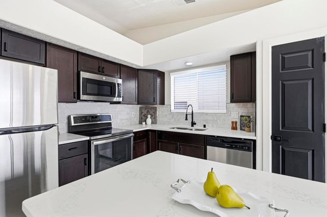 8116 Corte De Aguila NW, Albuquerque, NM 87120