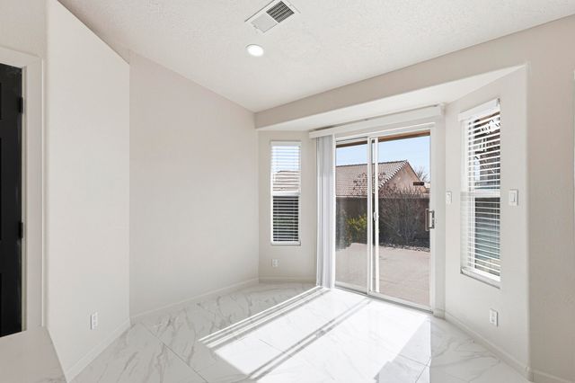 8116 Corte De Aguila NW, Albuquerque, NM 87120