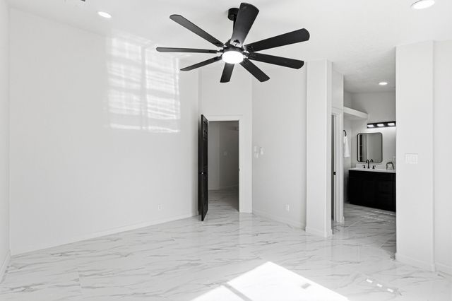 8116 Corte De Aguila NW, Albuquerque, NM 87120