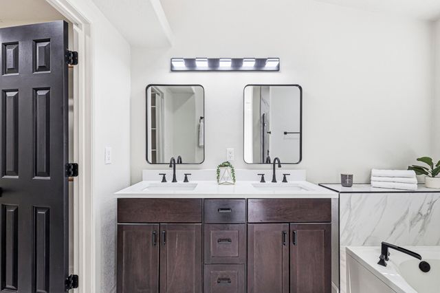 8116 Corte De Aguila NW, Albuquerque, NM 87120