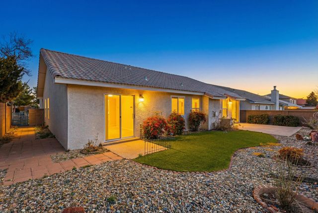 8116 Corte De Aguila NW, Albuquerque, NM 87120