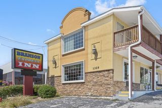 1325 W 76 Country Boulevard, Branson, MO 65616