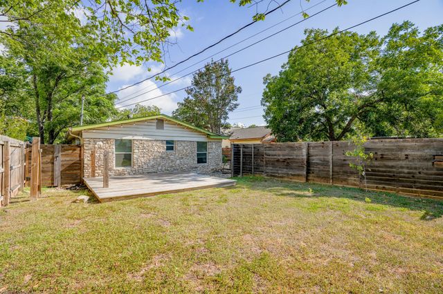 1705 E 14th ST B, Austin, TX 78702