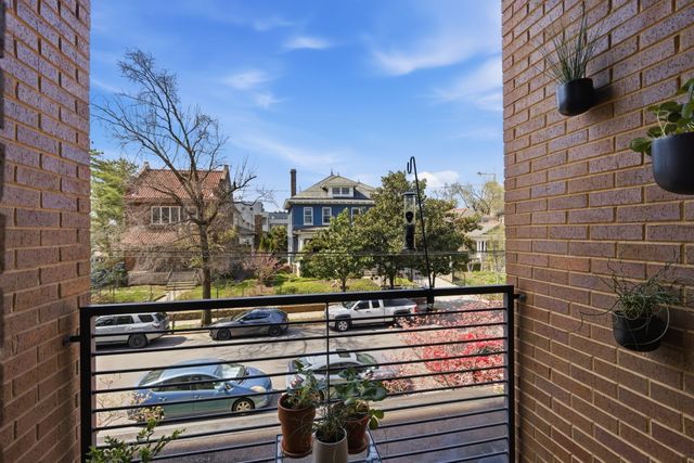 1706 18th Ave S Ste 205, Nashville, TN 37212