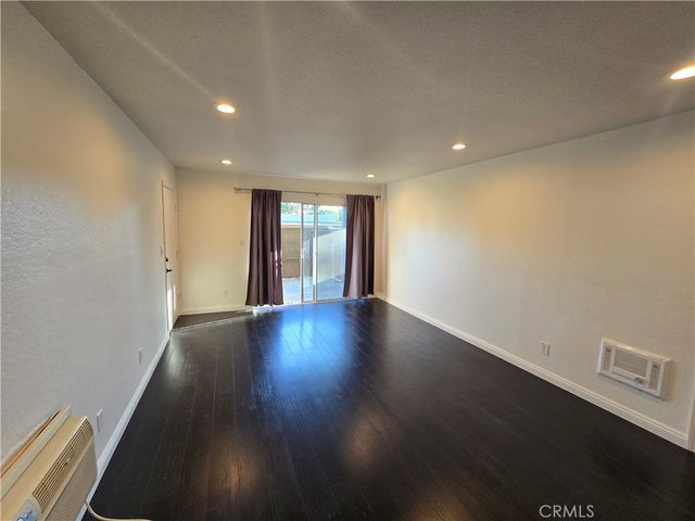 1345 Cabrillo Park Drive E01, Santa Ana, CA 92701
