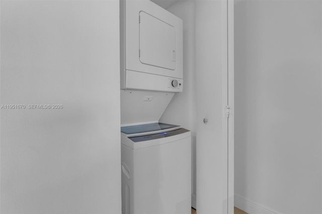 1861 NW S River Dr 1207, Miami, FL 33125