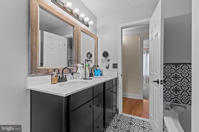5797 ROCKCLIFF LN, Woodbridge, VA 22193