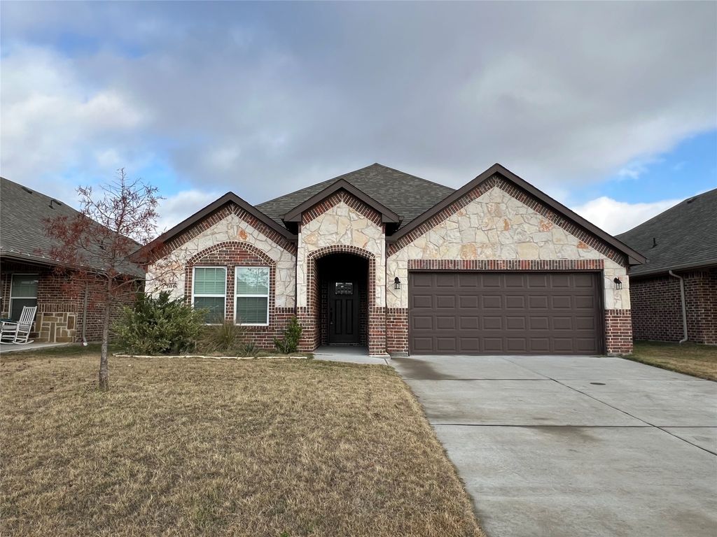706 Tippit Lane, Greenville, TX 75402