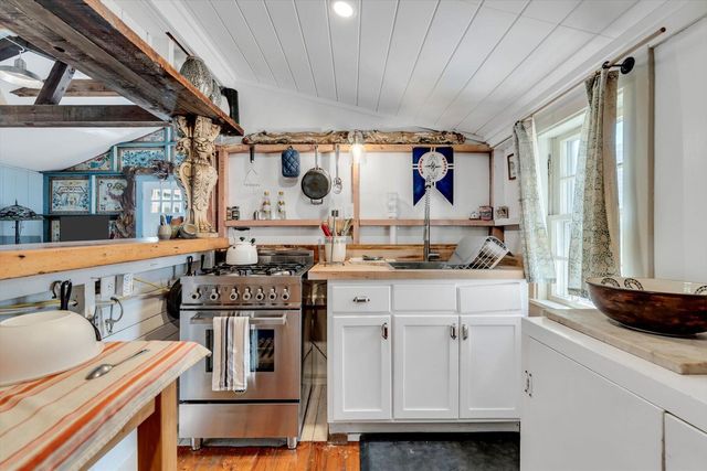 5 Kiley Court 1, Provincetown, MA 02657