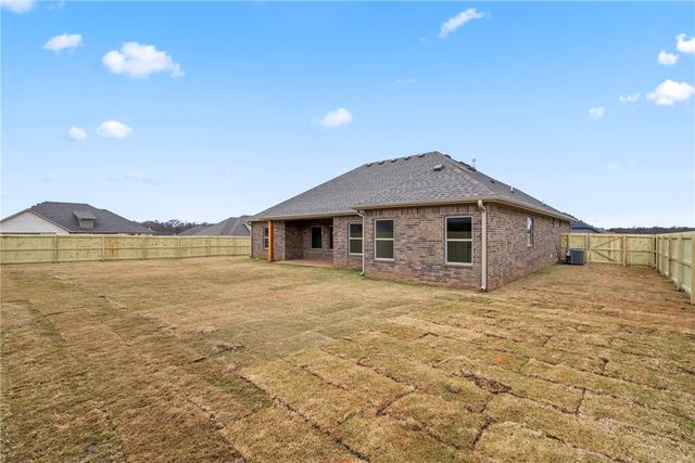 108 N Panther Avenue, Farmington, AR 72730