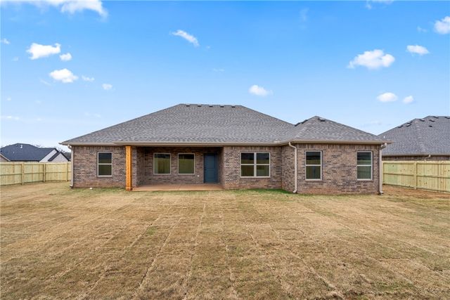 108 N Panther Avenue, Farmington, AR 72730