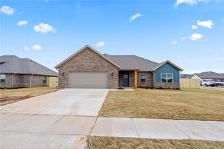 108 N Panther Avenue, Farmington, AR 72730
