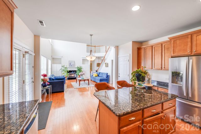 6227 Castlecove Road, Charlotte, NC 28278