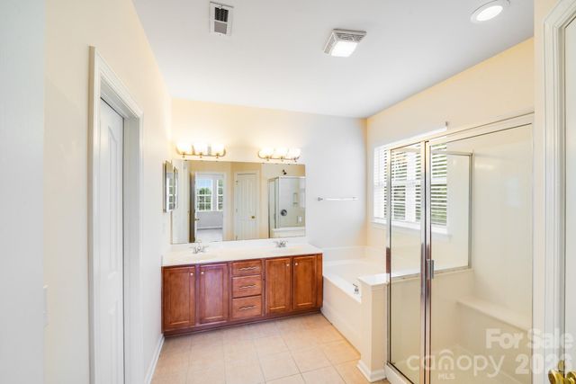 6227 Castlecove Road, Charlotte, NC 28278