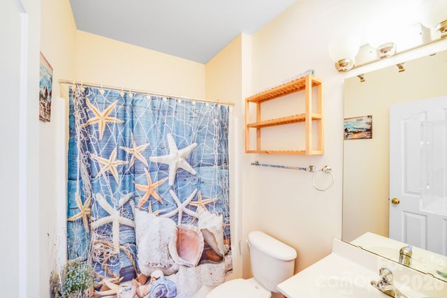 6227 Castlecove Road, Charlotte, NC 28278