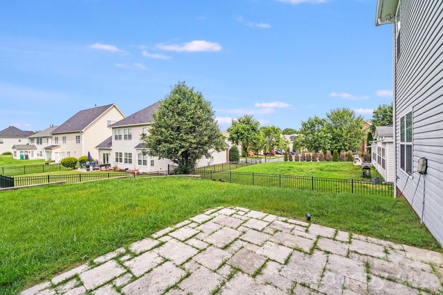 6227 Castlecove Road, Charlotte, NC 28278