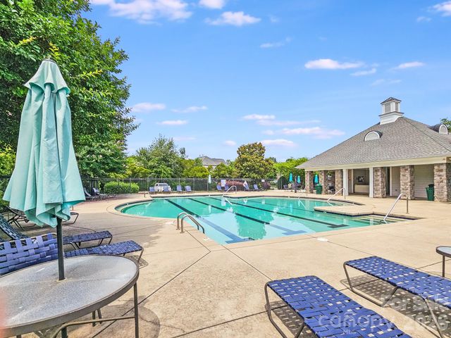 6227 Castlecove Road, Charlotte, NC 28278