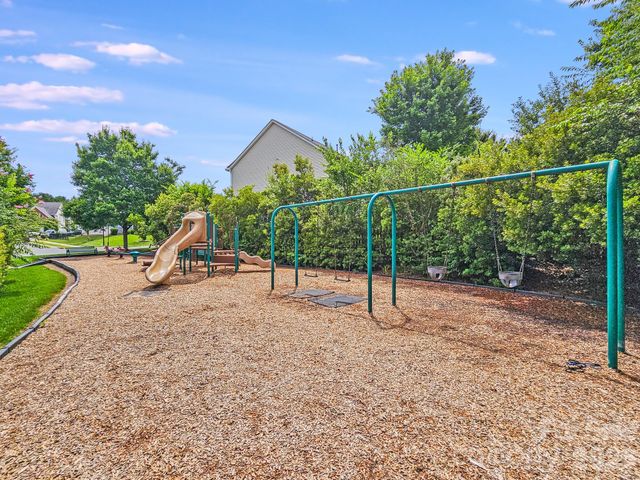 6227 Castlecove Road, Charlotte, NC 28278