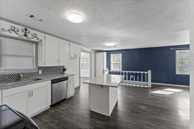 2200 Chatfield Road, Benton, AR 72015