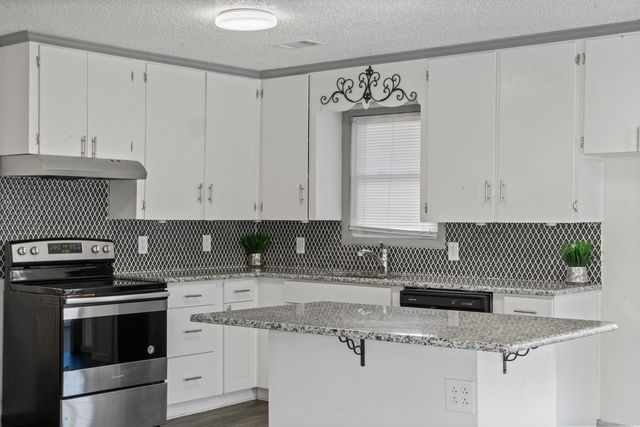 2200 Chatfield Road, Benton, AR 72015