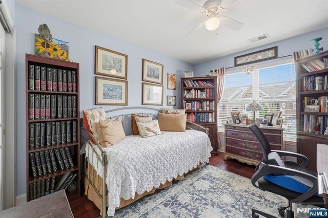 95 Osprey Court, Secaucus, NJ 07094