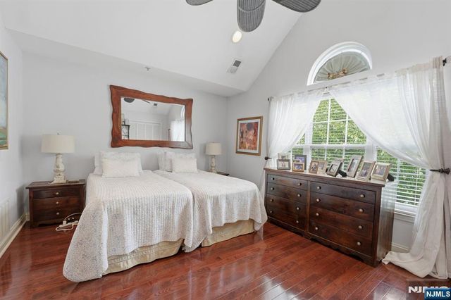 95 Osprey Court, Secaucus, NJ 07094