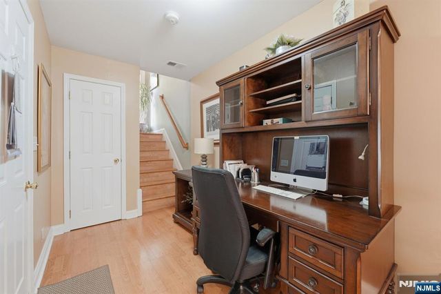 95 Osprey Court, Secaucus, NJ 07094