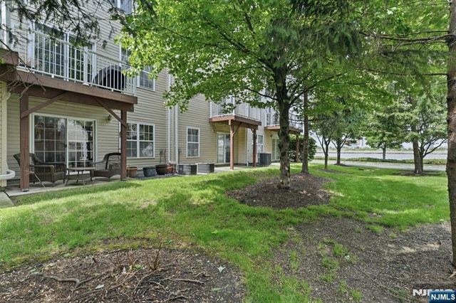 95 Osprey Court, Secaucus, NJ 07094