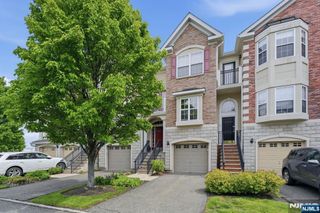 95 Osprey Court, Secaucus, NJ 07094
