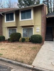 2094 Powers Ferry Trace SE, Marietta, GA 30067