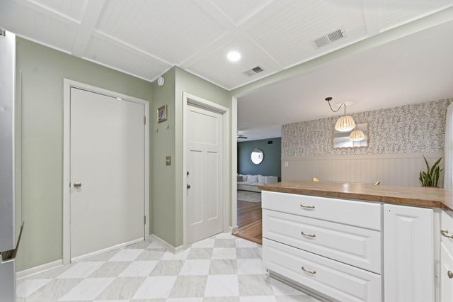 1239 N Kokomo Ave, Derby, KS 67037