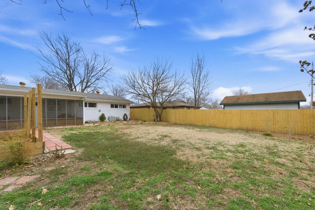 1239 N Kokomo Ave, Derby, KS 67037