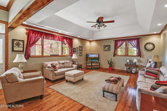 876 Crab Mountain Rd, Jamestown, TN 38556