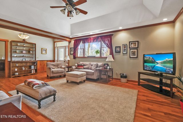 876 Crab Mountain Rd, Jamestown, TN 38556