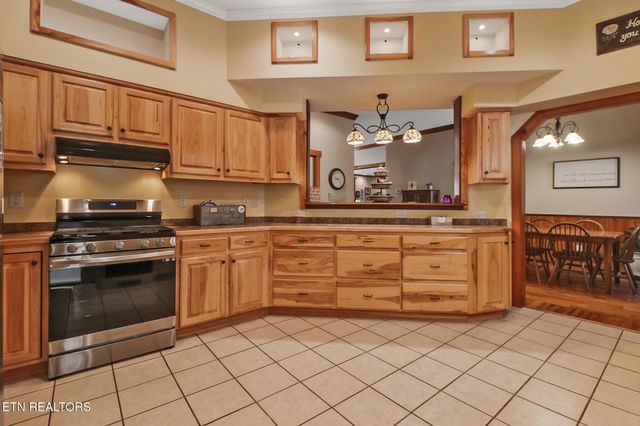 876 Crab Mountain Rd, Jamestown, TN 38556