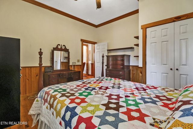 876 Crab Mountain Rd, Jamestown, TN 38556