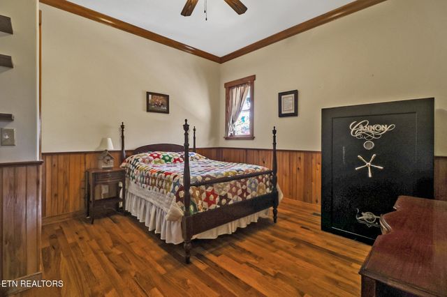 876 Crab Mountain Rd, Jamestown, TN 38556