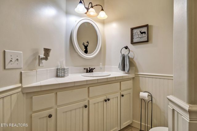 876 Crab Mountain Rd, Jamestown, TN 38556