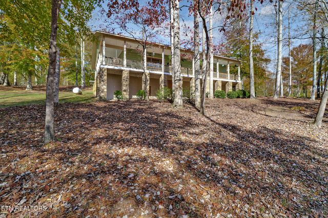 876 Crab Mountain Rd, Jamestown, TN 38556