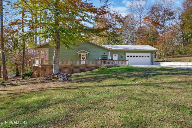 876 Crab Mountain Rd, Jamestown, TN 38556